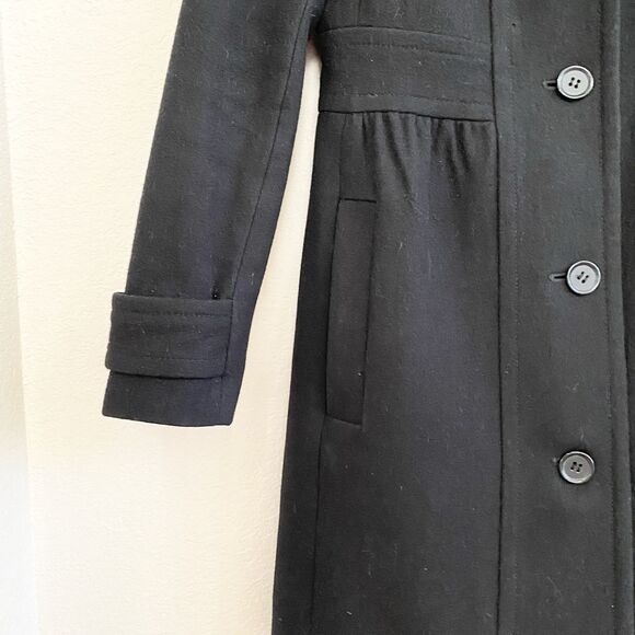 Elegant Black Women's Coat - Picture 4 of 13